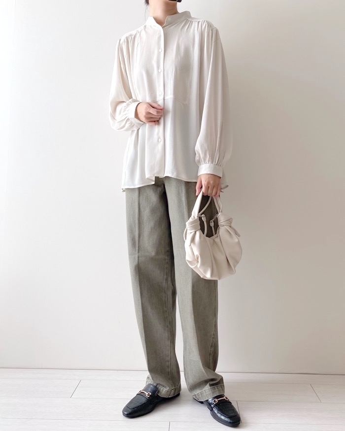 UNIQLO(ユニクロ)のおすすめボトムス「デニムストレートパンツ セットアップ可能」