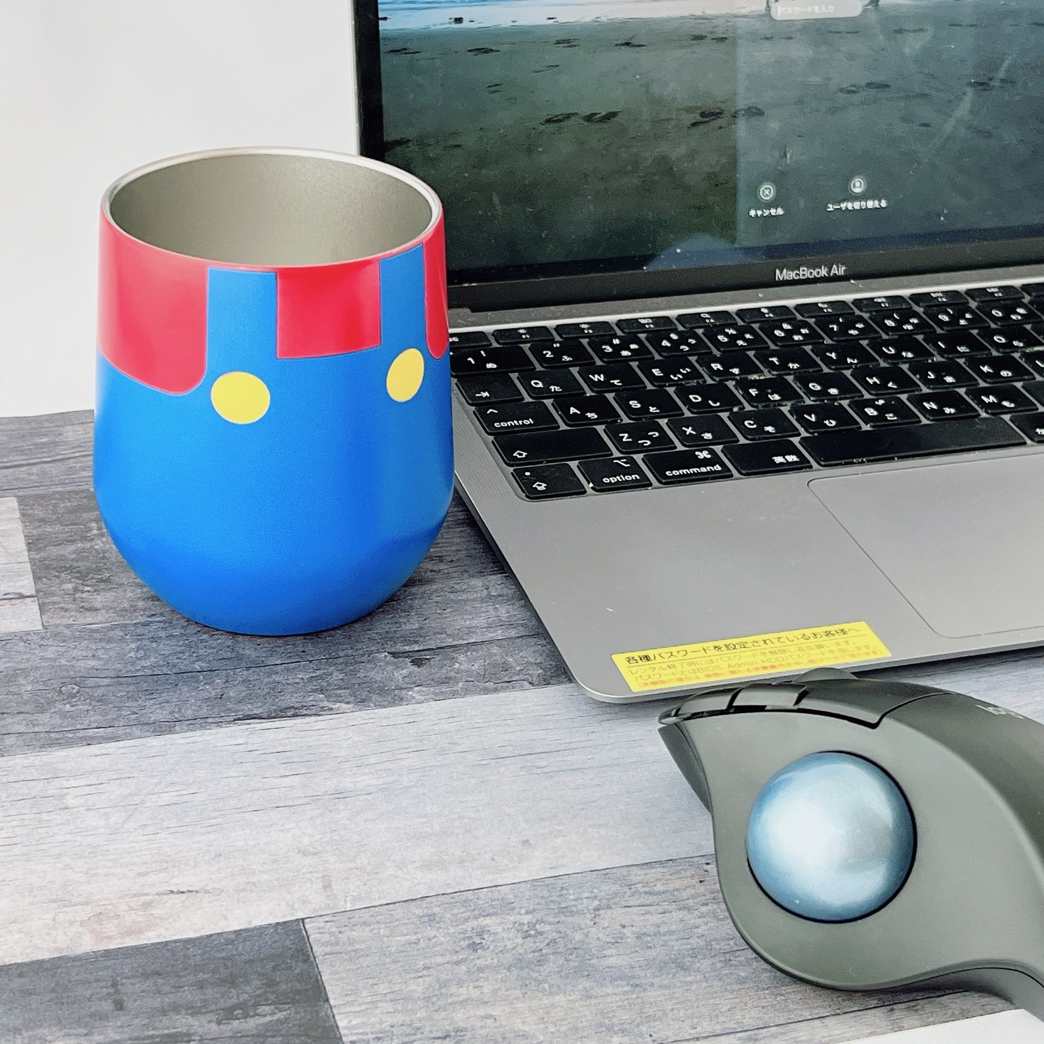 セブンで買える「スーパーマリオ タンブラー BOOK」の写真