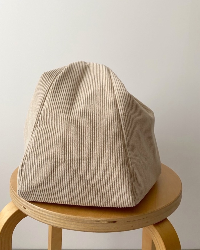 GUのオススメのバッグ「コーデュロイラウンドショルダーバッグ」