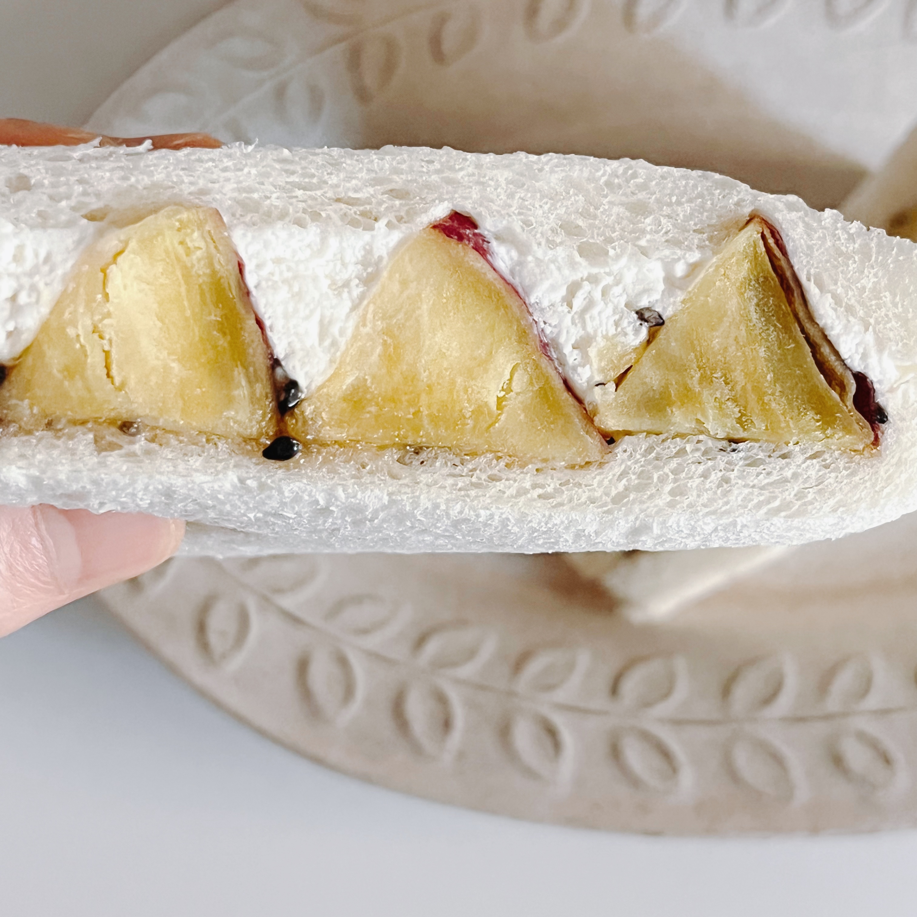 LAWSON(ローソン)のおすすめ「おいもやさん興伸監修 大学芋&ホイップ」