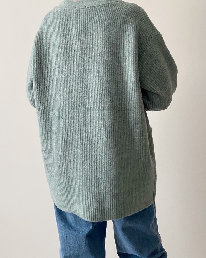 GU（ジーユー）のおすすめアウター「パフィータッチオーバーサイズカーディガン（長袖）」