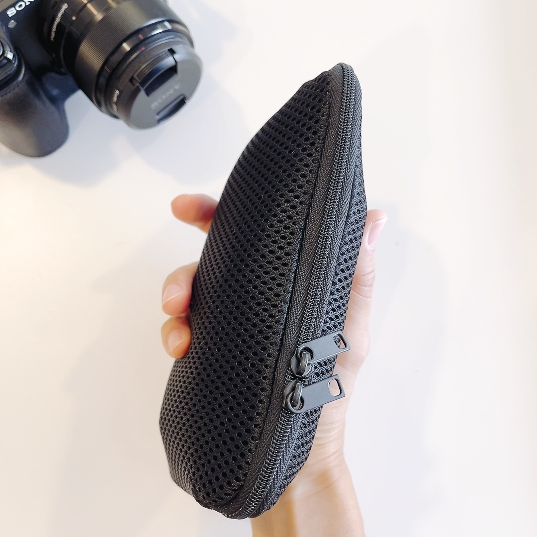 無印良品のオススメのグッズ「ポリエステルメッシュクッションケース」