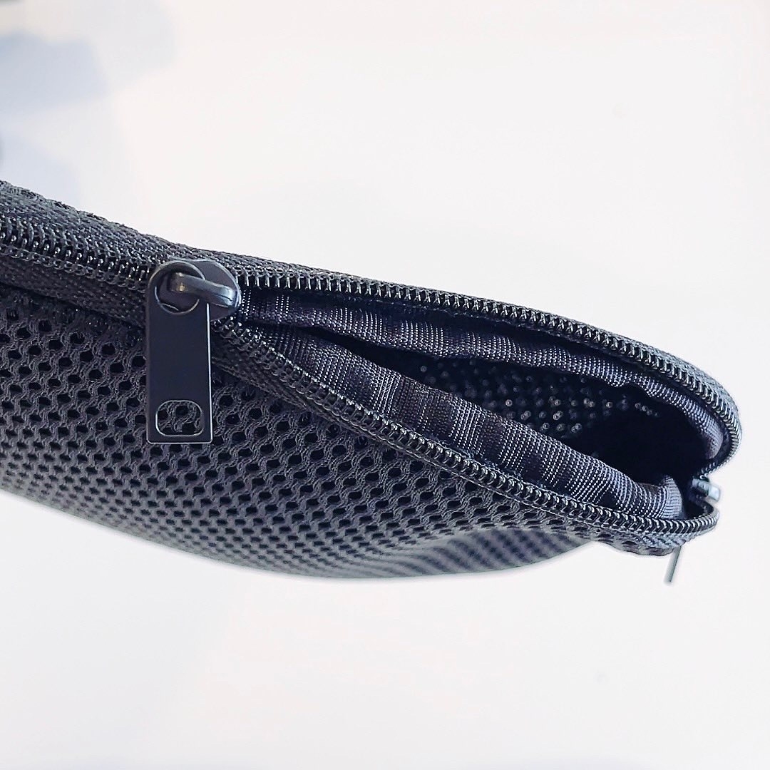 無印良品のオススメのグッズ「ポリエステルメッシュクッションケース」