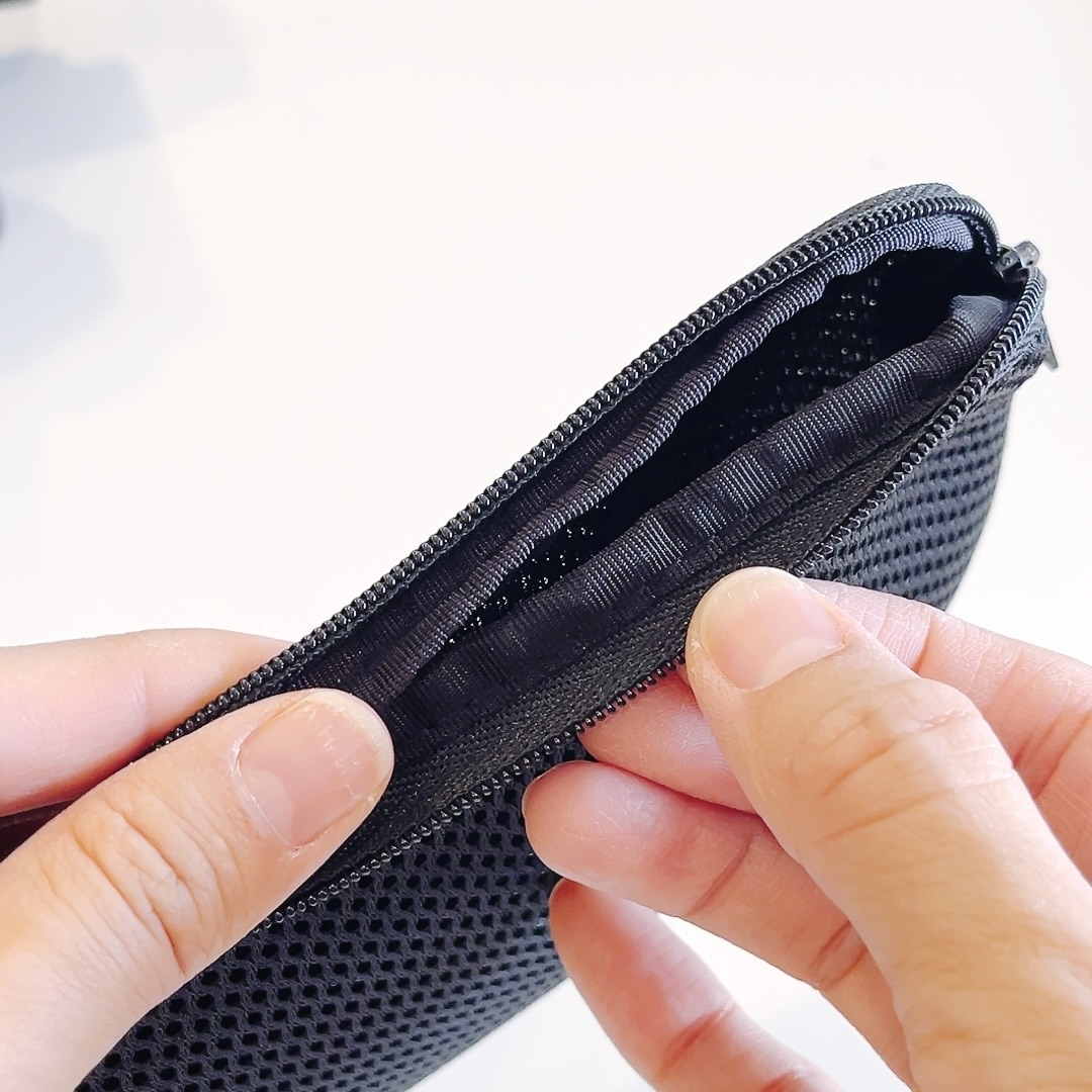 無印良品のオススメのグッズ「ポリエステルメッシュクッションケース」