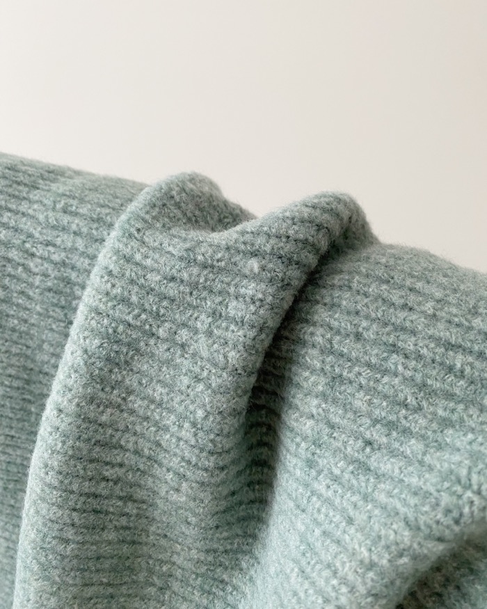 GU（ジーユー）のおすすめアウター「パフィータッチオーバーサイズカーディガン（長袖）」