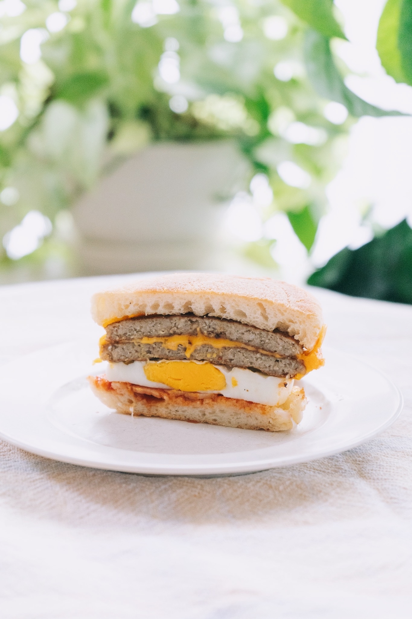 マクドナルドのオススメグルメ「メガマフィン」