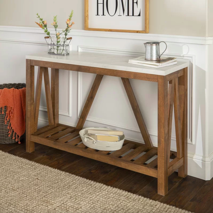 The console table with decor