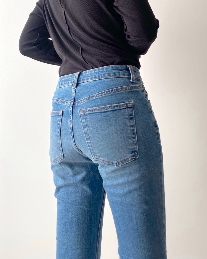 GUのオススメのパンツ「ミドルライズフレアジーンズ（丈標準73.0～77.0cm）」