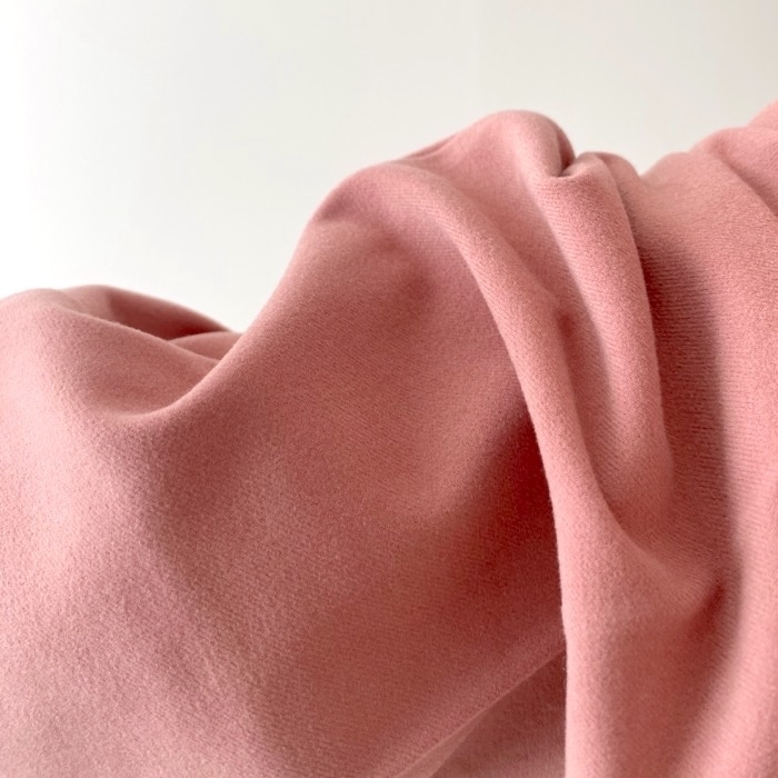 GUのオススメのパンツ「起毛タックテーパードパンツ(丈標準65.0~69.0cm)」