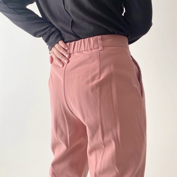GUのオススメのパンツ「起毛タックテーパードパンツ(丈標準65.0~69.0cm)」