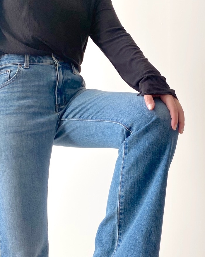 GUのオススメのパンツ「ミドルライズフレアジーンズ(丈標準73.0~77.0cm)」
