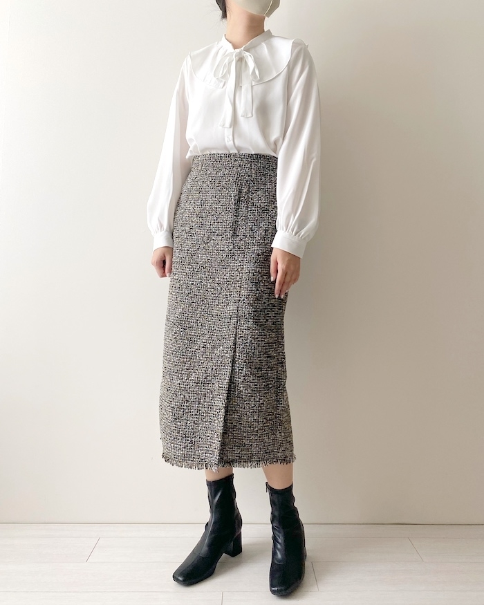 GUのオススメのトップス「ラッフルカラーブラウス（長袖）Z+E」