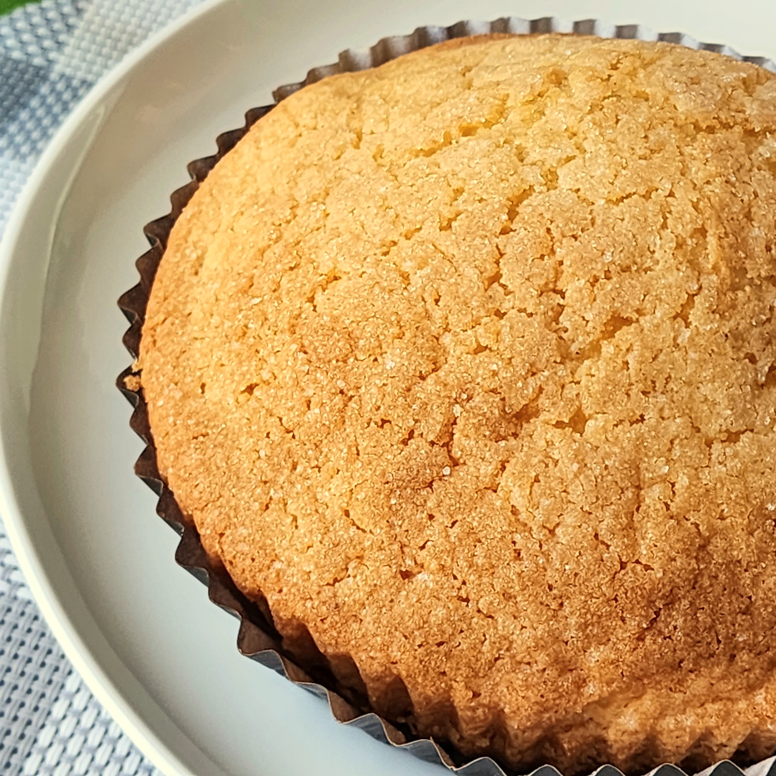 LAWSON（ローソン）のおすすめパン「じゅわバタ塩メロンパン」