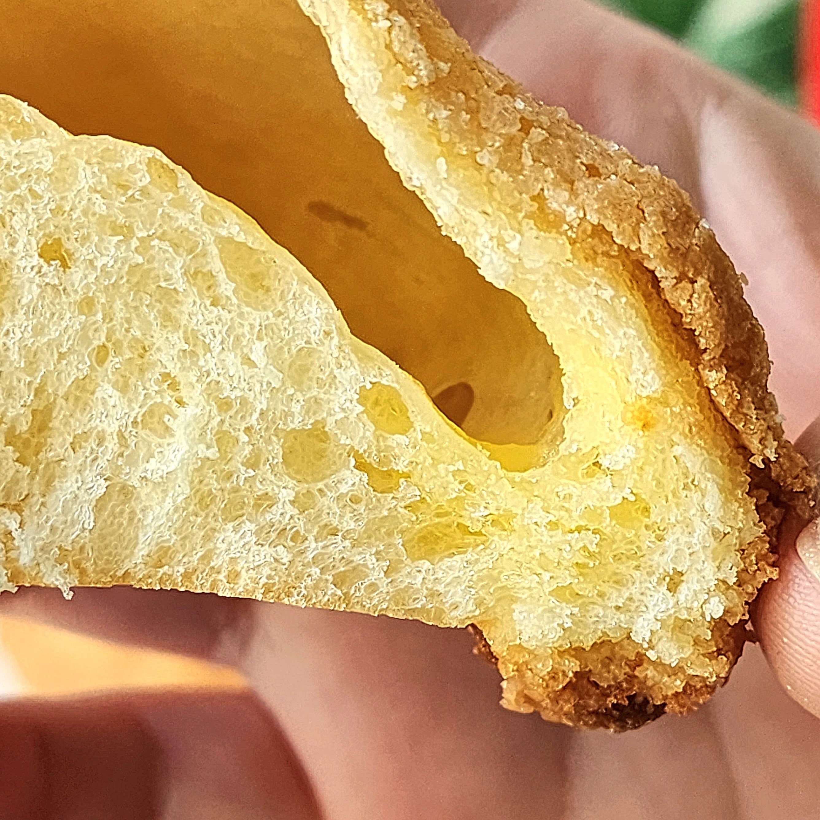 LAWSON(ローソン)のおすすめパン「じゅわバタ塩メロンパン」