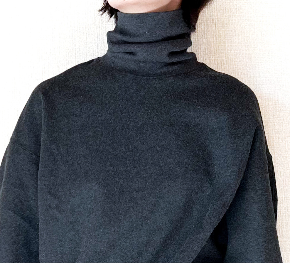 UNIQLO(ユニクロ)のオススメのトップス「ブラッシュドジャージータートルネックT(長袖)」