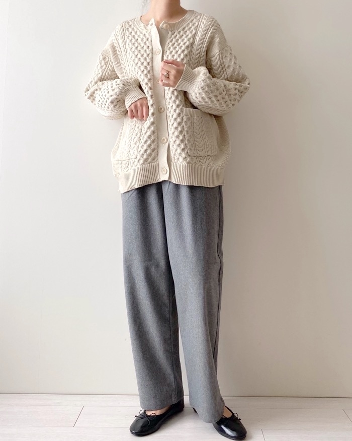 無印良品のオススメのパンツ「ストレッチ起毛タックパンツ」