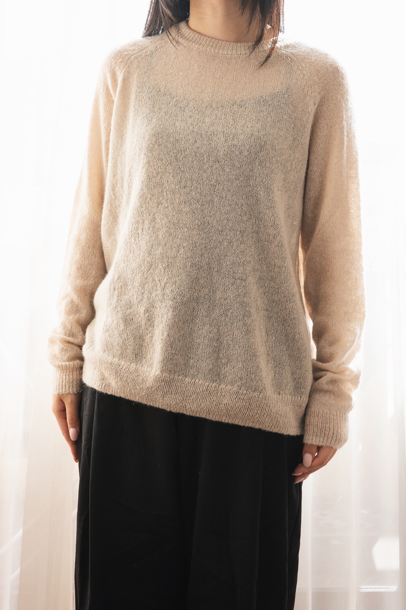 ZARAのオススメトップス「ラグランスリーブ ラウンドネック ニットセーター」