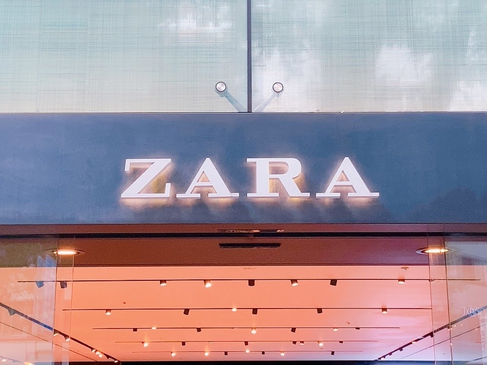 ZARA】早くも値下げきた…！秋冬コーデで大活躍の「おしゃれすぎる