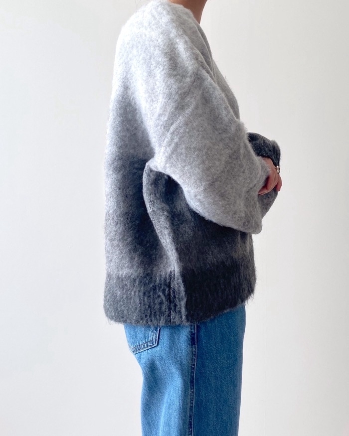 ニコアンドのオススメのトップス「[MODE NORM CORE]グラデーションシャギーニット」