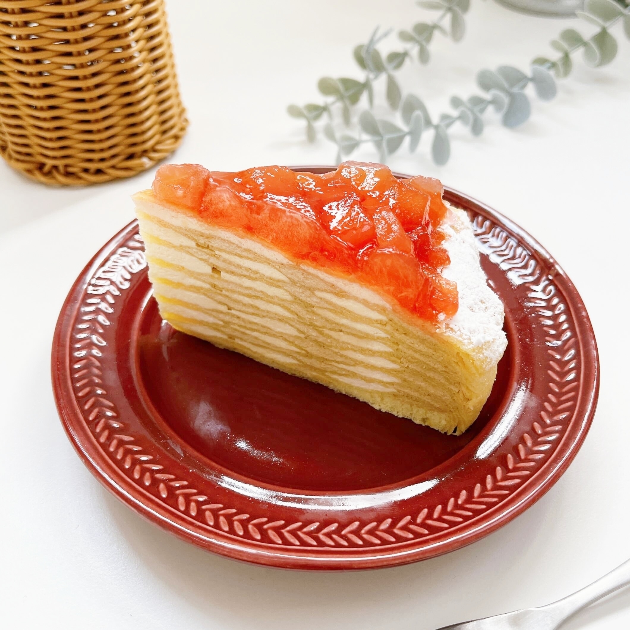 不二家のおすすめケーキ「シナノドルチェとふじりんごのダブルミルクレープ」