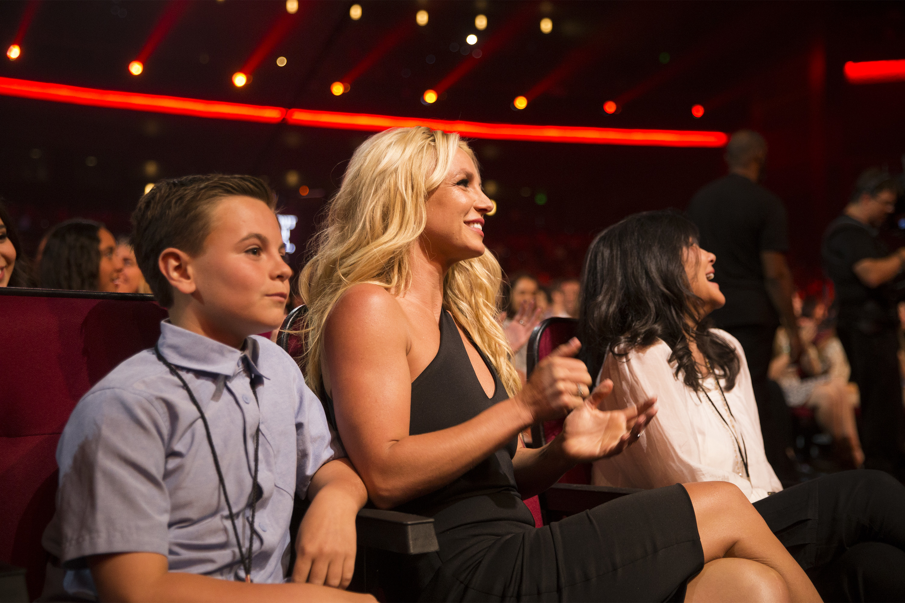 britney clapping in the audience