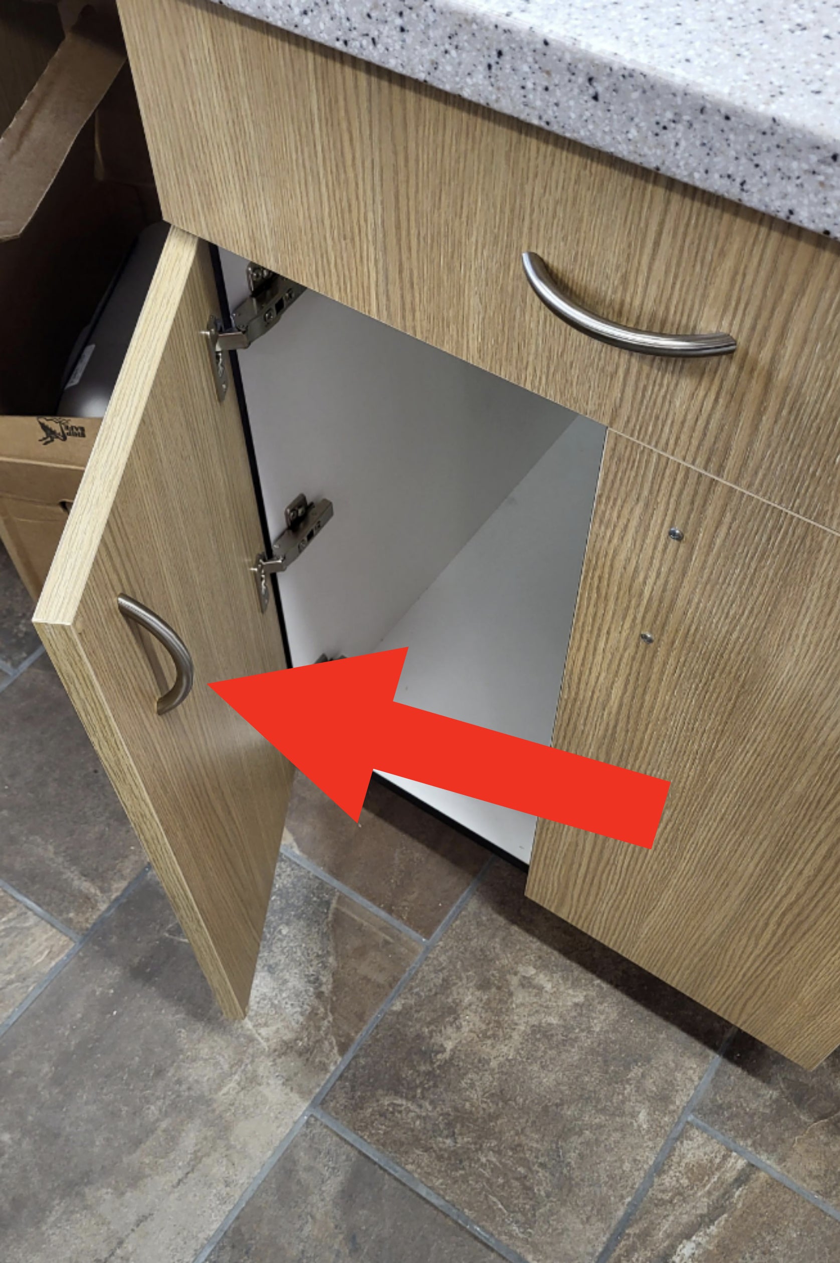 handle to the door is on the inside instead of outside