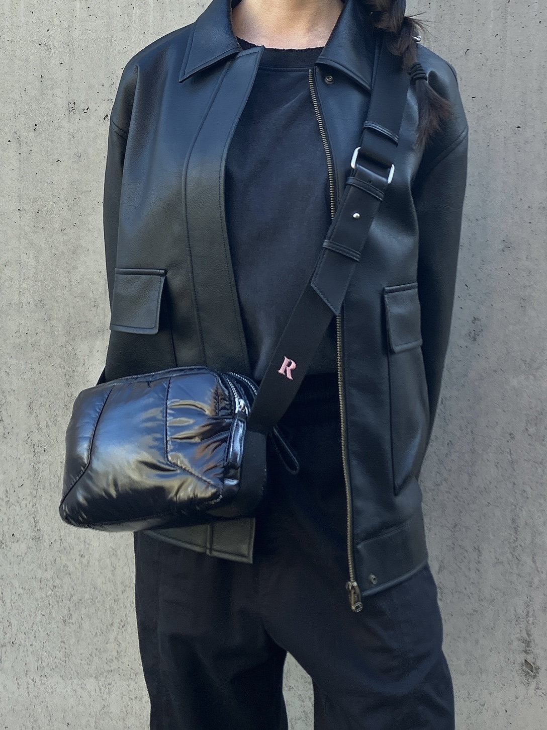 ZARA（ザラ）のおすすめバッグ「テクニカルファブリックショルダーバッグ」