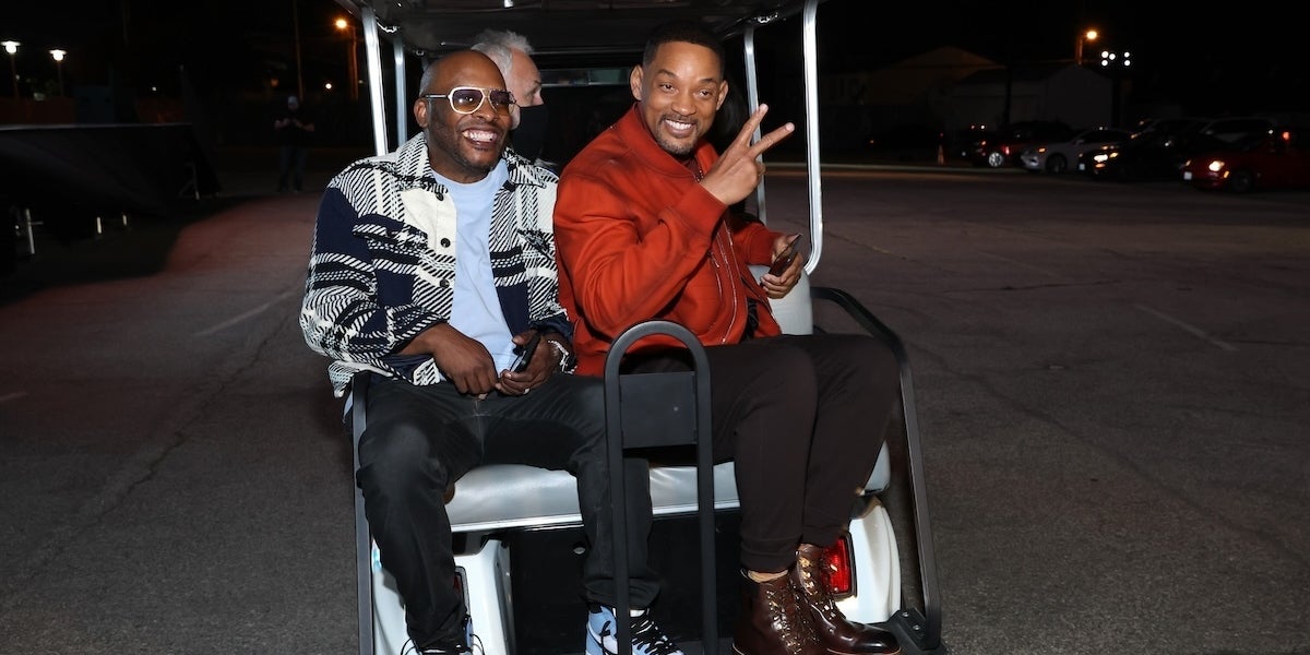 DJ Jazzy Jeff Tells Story of Will Smith Trying to Cut Cast Off With Butter Knives - Vimarsana News