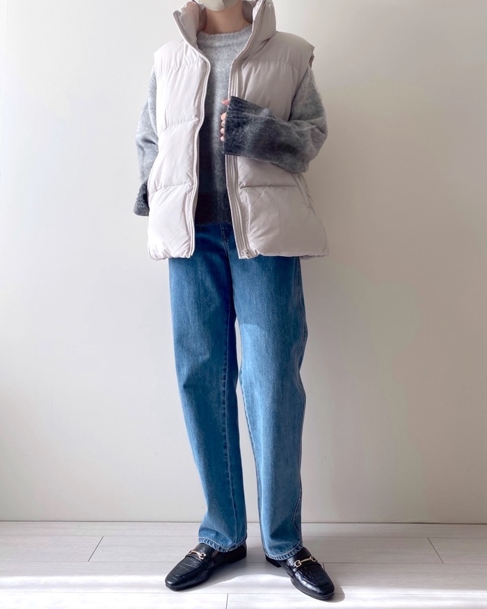 GUのオススメのアウター「ヒートパデッドオーバーサイズベスト」のコーディネート