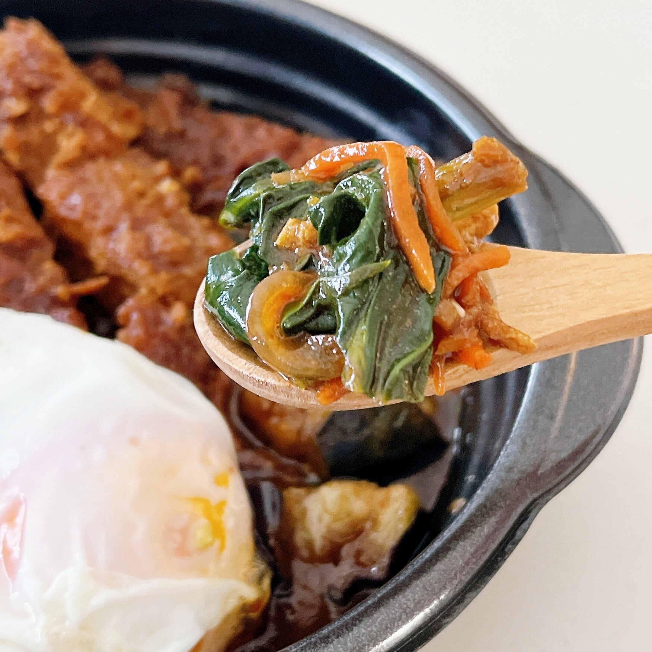 ほっともっとのオススメのお弁当「しみうま濃厚 味噌かつ煮弁当」