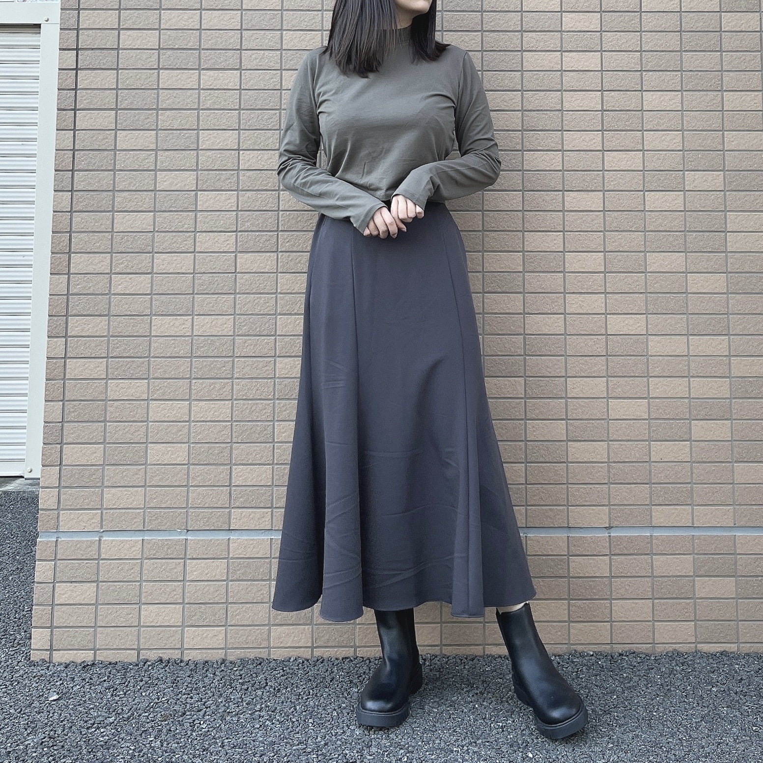 ZARAの万能トップス「クロップド ハイネック Tシャツ」