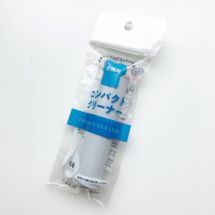 CanDo(キャンドゥ)の便利アイテム「衣類用コンパクトクリーナー」