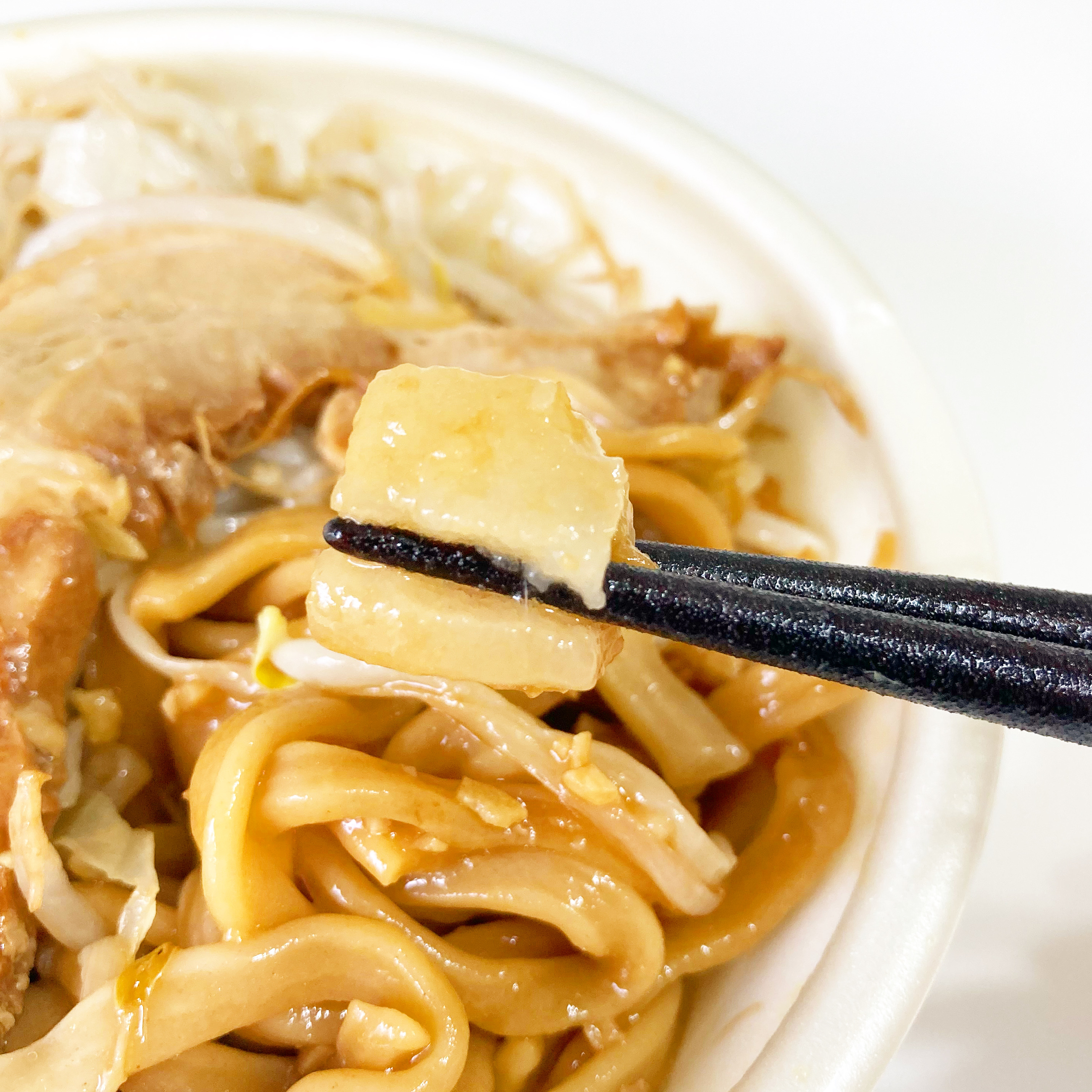 セブン-イレブンのおすすめ商品「とみ田監修デカ豚ラーメン ワシワシMAX」