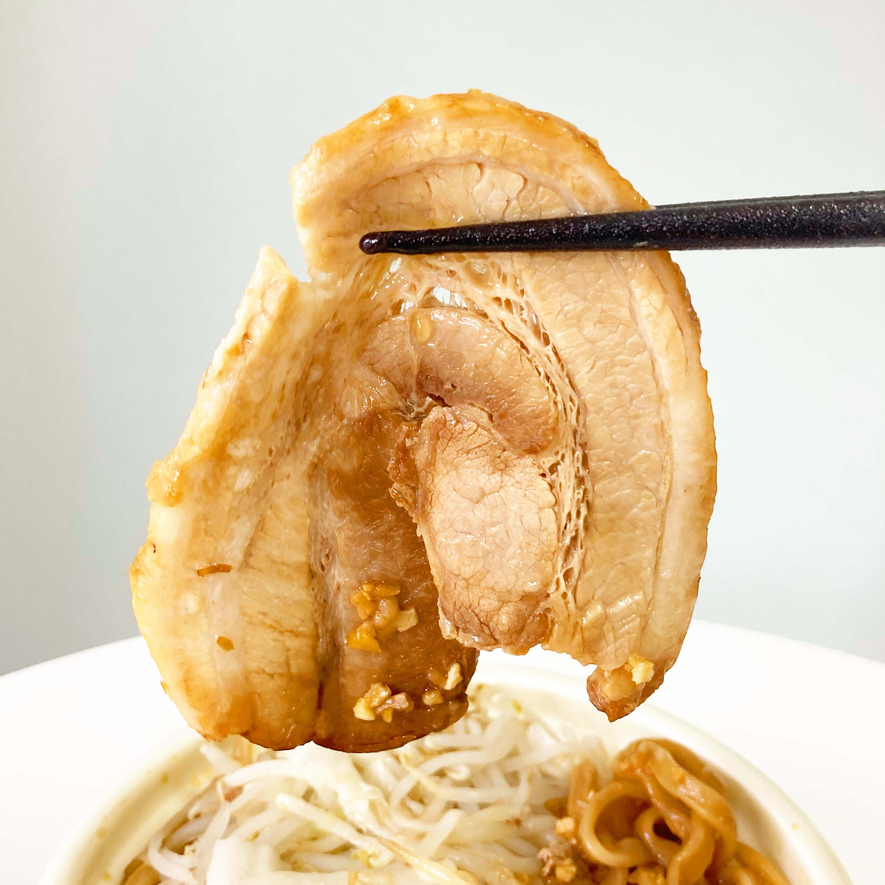 セブン-イレブンのおすすめ商品「とみ田監修デカ豚ラーメン ワシワシMAX」