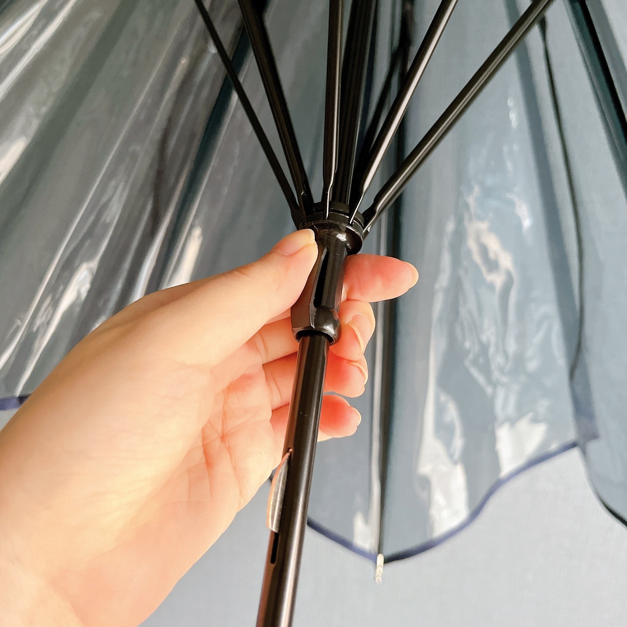 フランフランのオススメの傘「クリアアンブレラ カラーパイピング 長傘 58cm グレー」