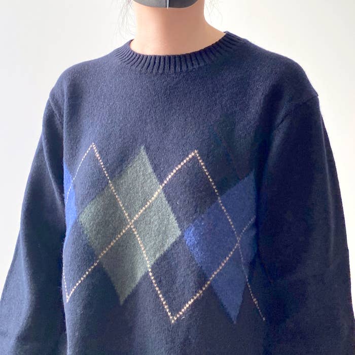 ユニクロのオススメのトップス「プレミアムラムクルーネックセーター(アーガイル・長袖)」