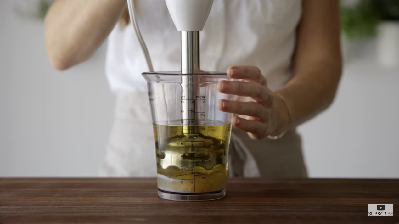 making mayonnaise at home with an immersion blender