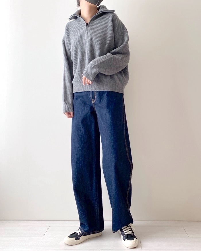 ユニクロのオススメのトップス「プレミアムラムハーフジップセーター（長袖）」