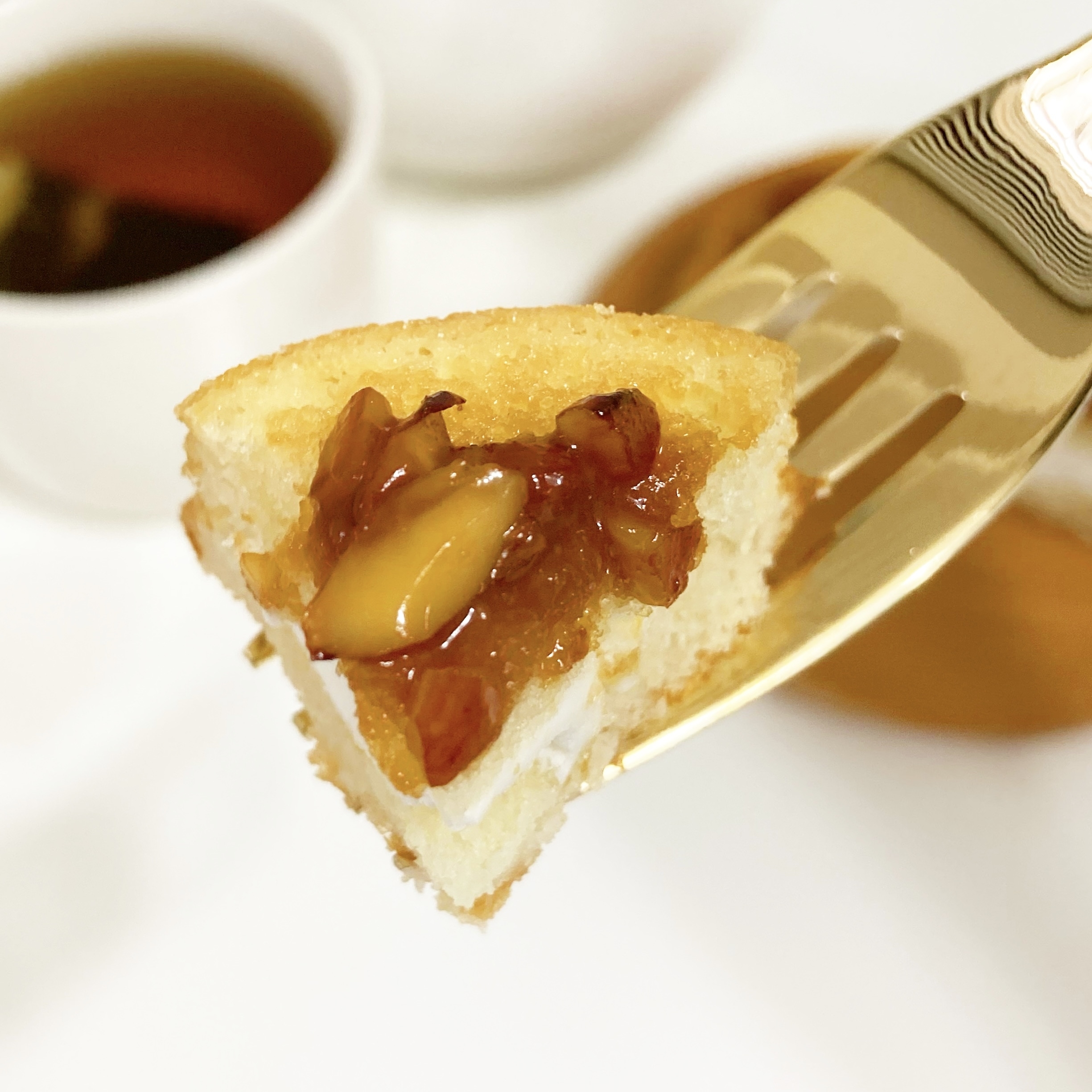 FamilyMart（ファミリーマート）の新商品スイーツ「キャラメル香るシフォンフィナンシェ」