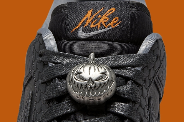 Nike air best sale force halloween