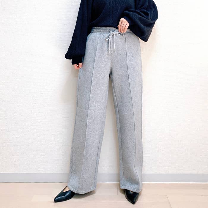 GU(ジーユー)のおすすめのレディースアイテム「ヘビーウェイトスウェットプルオンパンツ+E(セットアップ可能)」