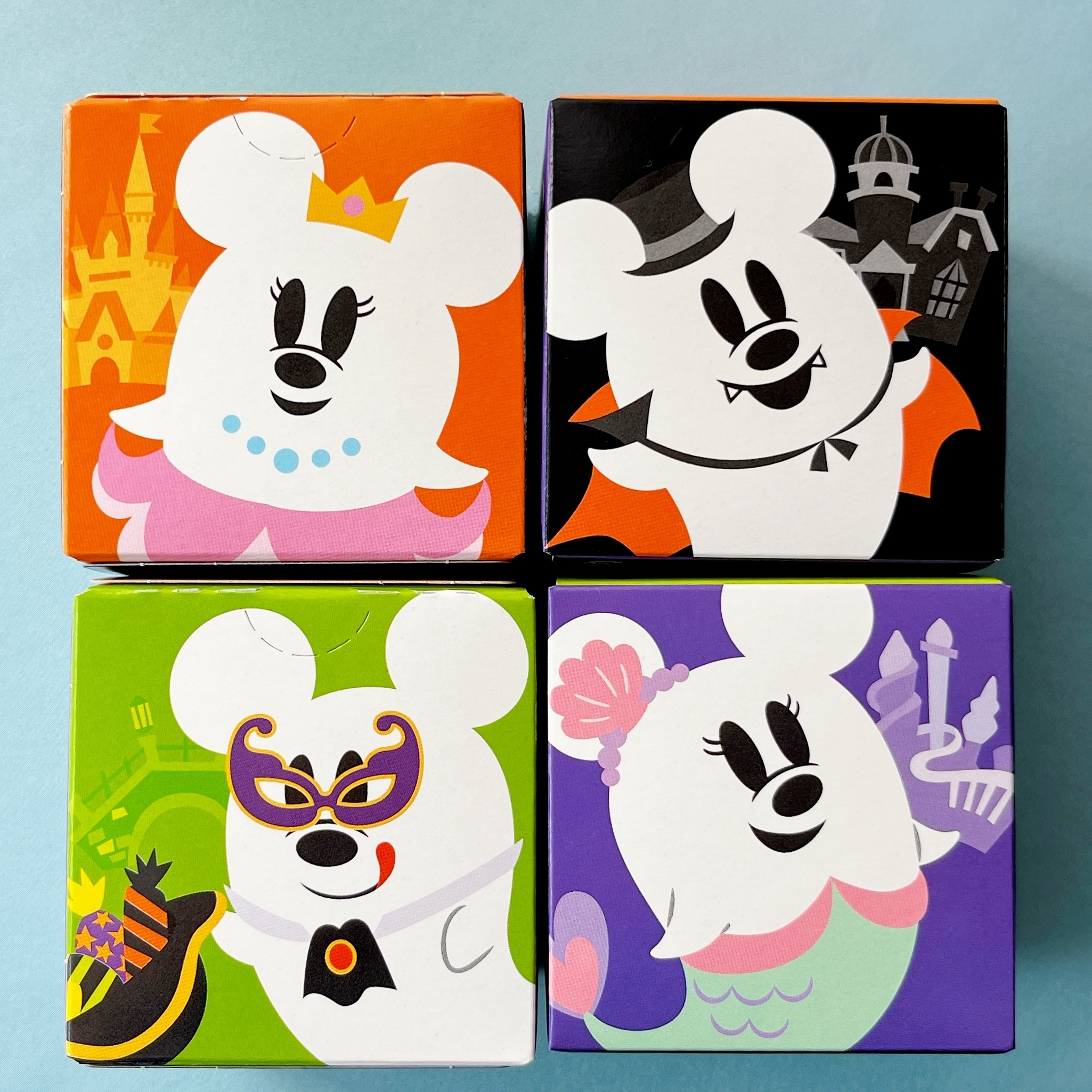 ディズニー・ハロウィーンのおすすめお土産「キュービックチョコレートクランチ」