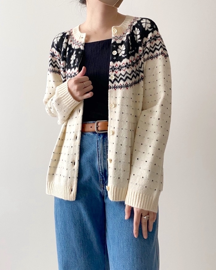 ユニクロのオススメのトップス「ジャカードクルーネックカーディガン（長袖）」