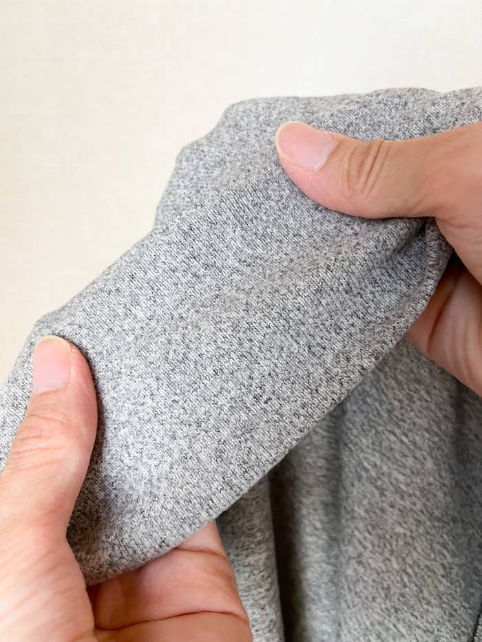 UNIQLO(ユニクロ)のおすすめトップス「ソフトニットフリースクルーネックT(長袖)」