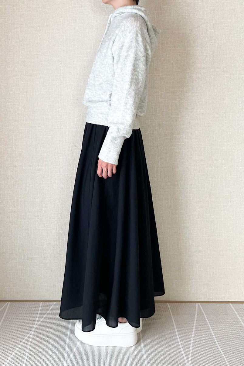 GU(ジーユー)のおすすめトップス「ブークレフーディセーター(長袖)+E」