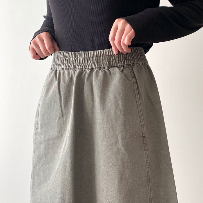 ユニクロのオススメのスカート「デニムイージースカート」