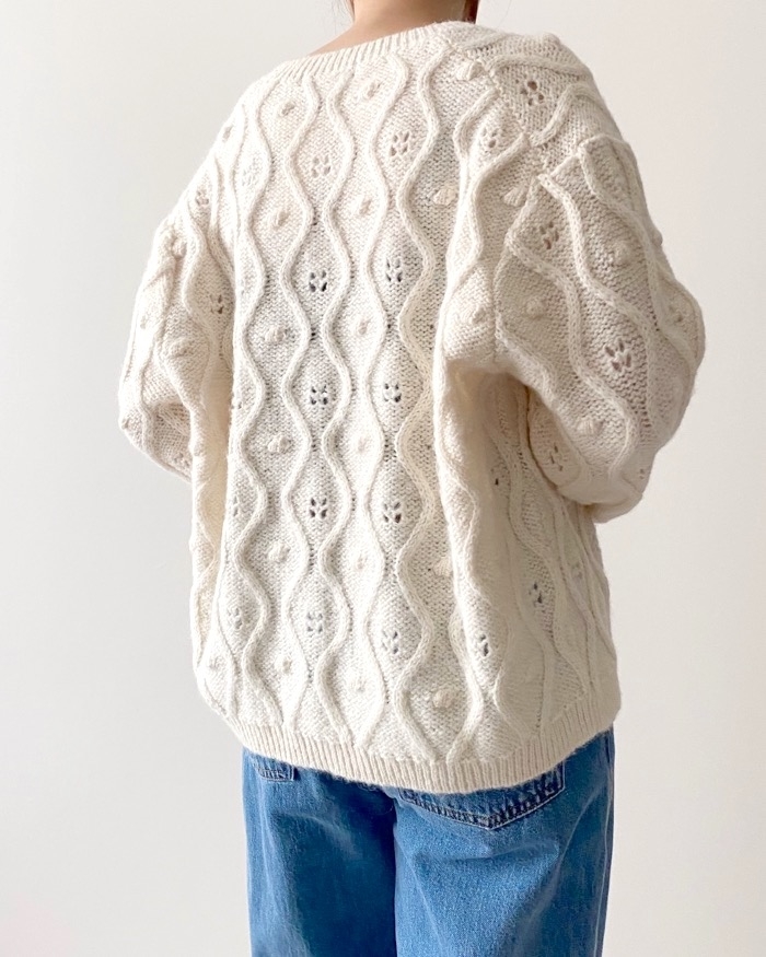 ユニクロのオススメのカーディガン「ポインテールクルーネックカーディガン（長袖）」