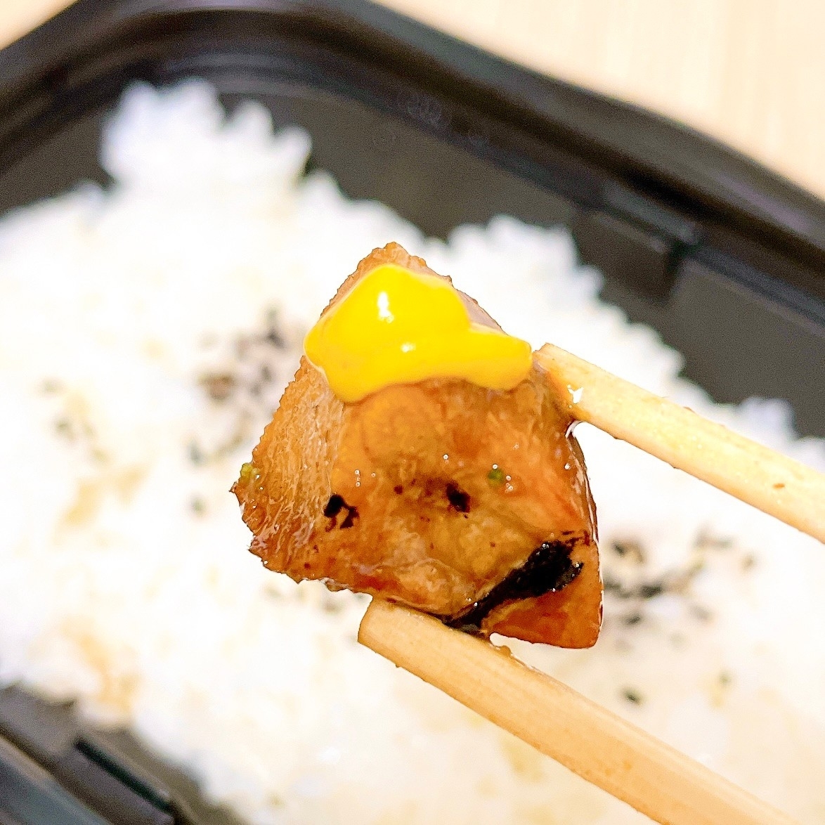 大戸屋のオススメのメニュー「大戸屋炭火焼き肉厚トンテキ弁当」