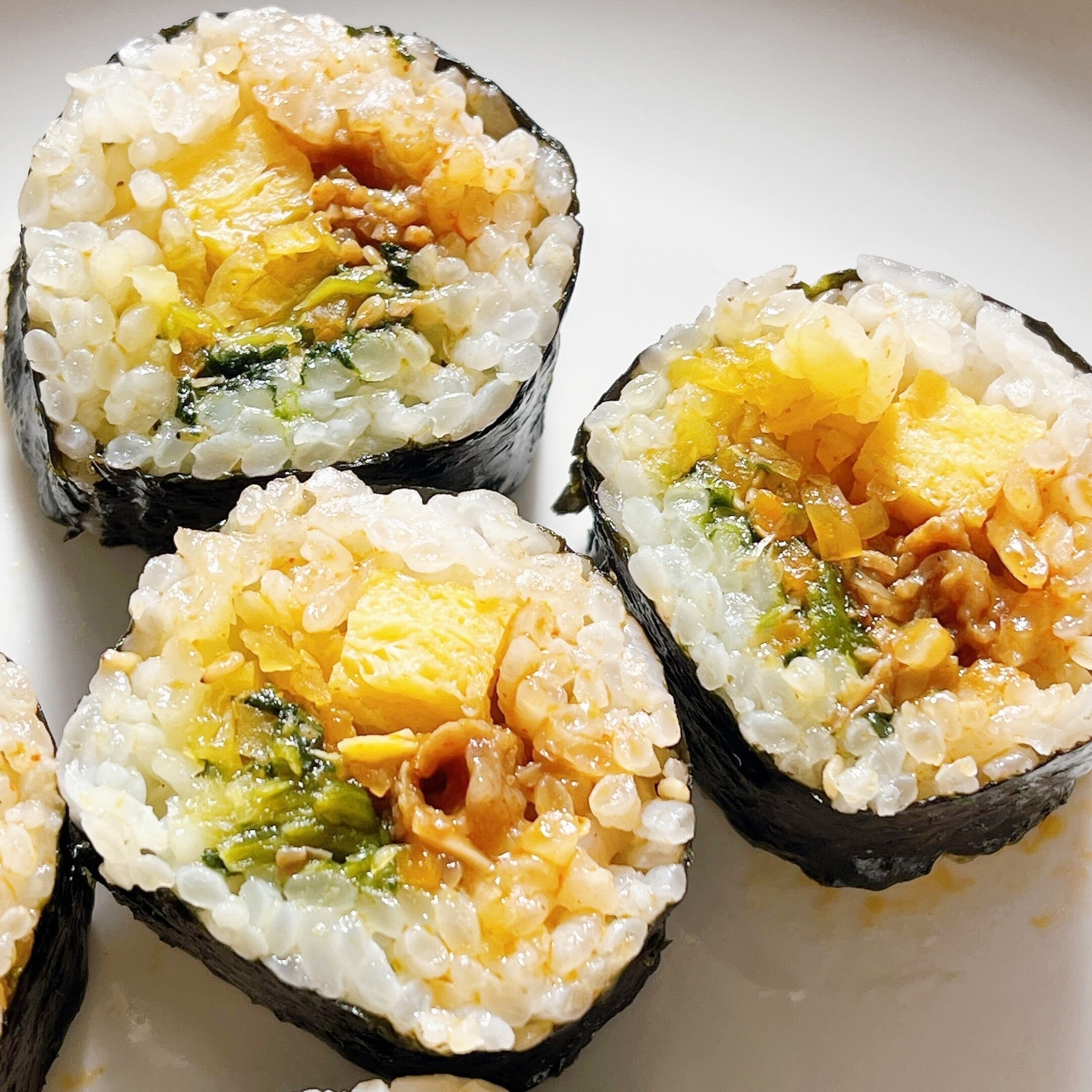 FamilyMart(ファミリーマート)のオススメの冷凍食品「ごま油香る!甘辛ソースの牛プルコギキンパ」