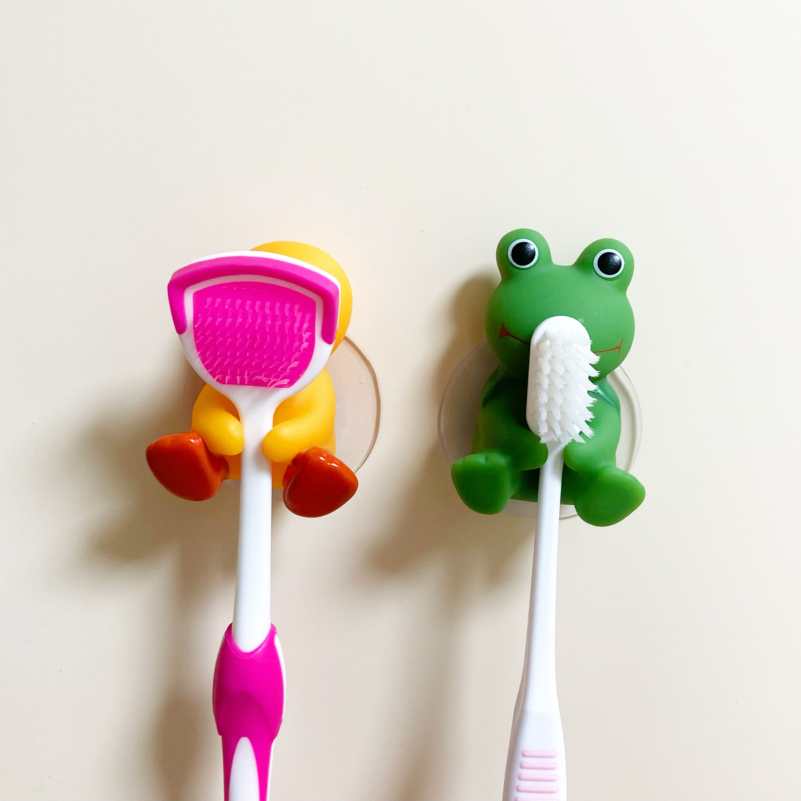 Seria(セリア)の便利アイテム「はぶらしホルダー カエル」